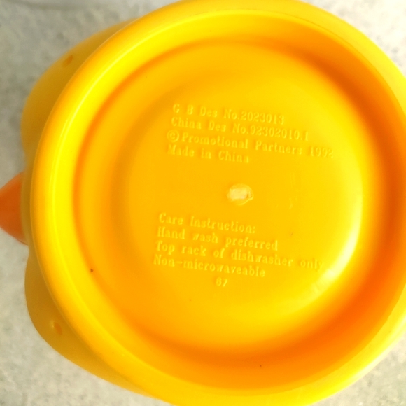 Looney Tunes 3D Tweety Bird Coffee Mug from 1992 - Picture 5 of 6